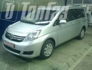 ��� �� Toyota Isis - 