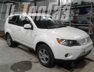 ��� �� Mitsubishi Outlander - 