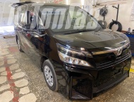 ��� �� Toyota Voxy - 