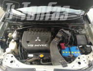 ��� �� Mitsubishi Outlander  - 