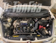 ��� �� Toyota Isis - 